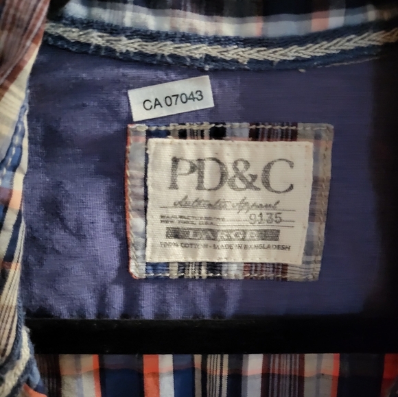 Pdc button up shirt - Picture 2 of 2